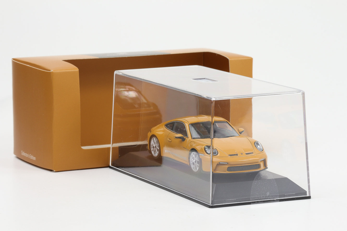 1:43 Spark Porsche 911 992 S/T Bahamagelb 1:43 WAP Dealer diecast