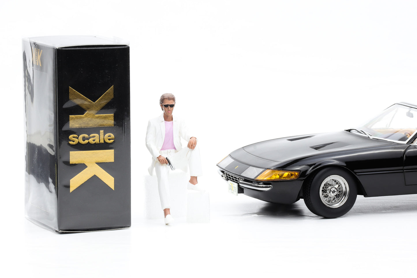 1:18 Ferrari Miami Vice 365 GTS/4 Daytona Spyder + Figur Sonny + Vitrine