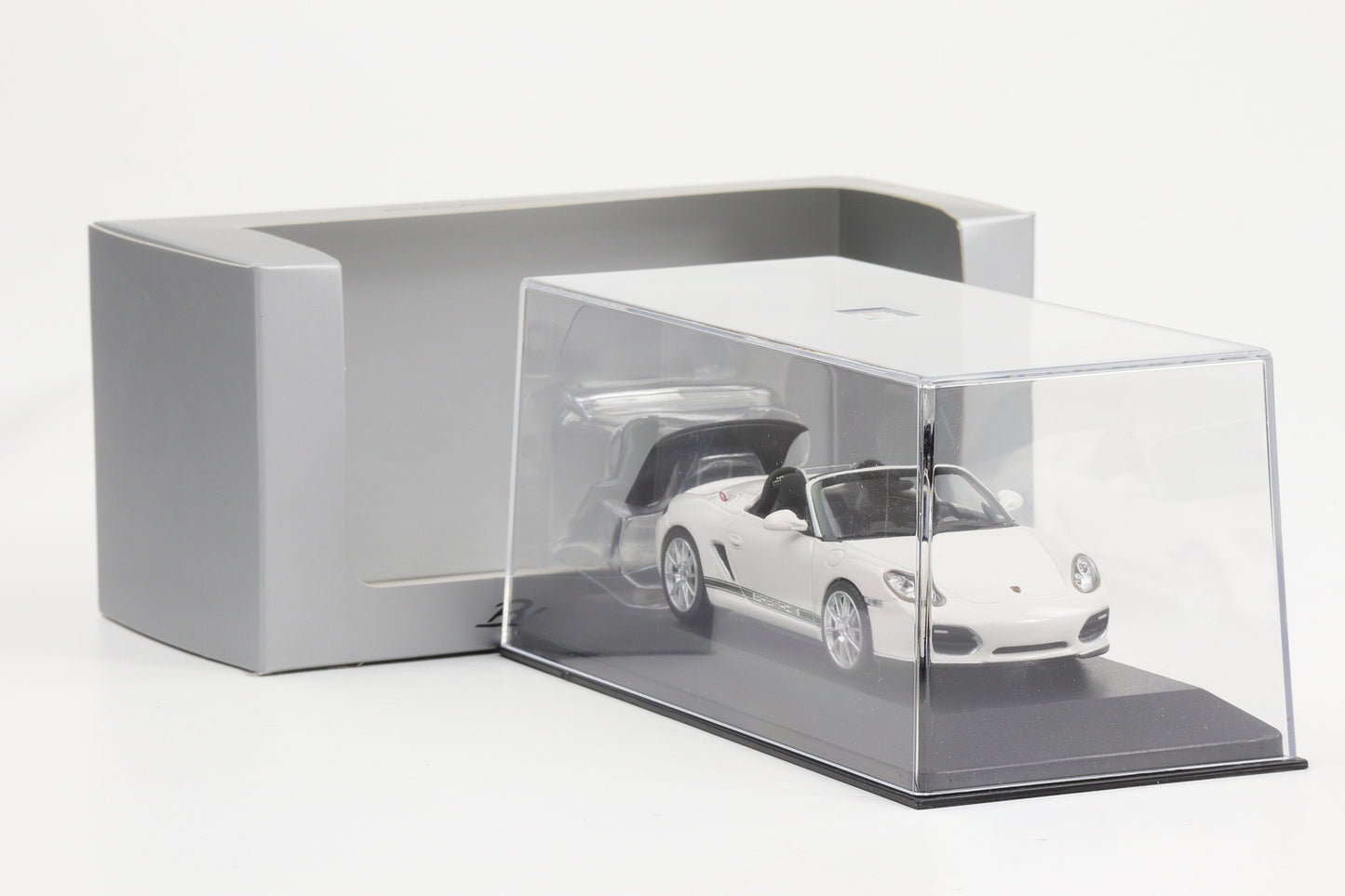 1:43 Porsche Spyder II incl. Verdeck 2010 Carraraweiß Minichamps WAP Dealer