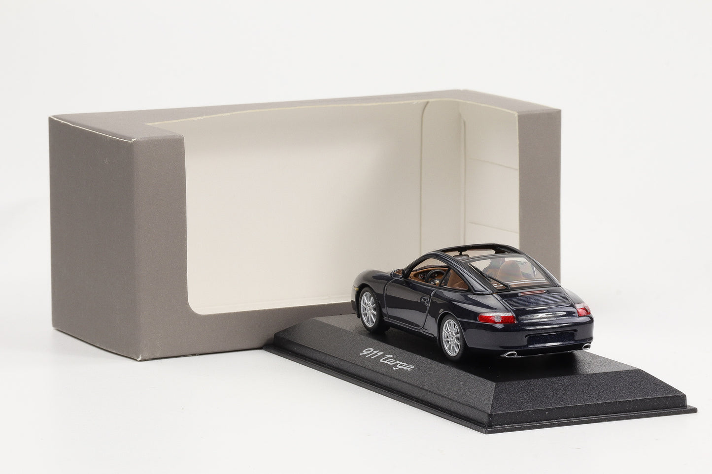 1:43 Porsche 911 996 Targa 2002 grau metallic metallic WAP Dealer