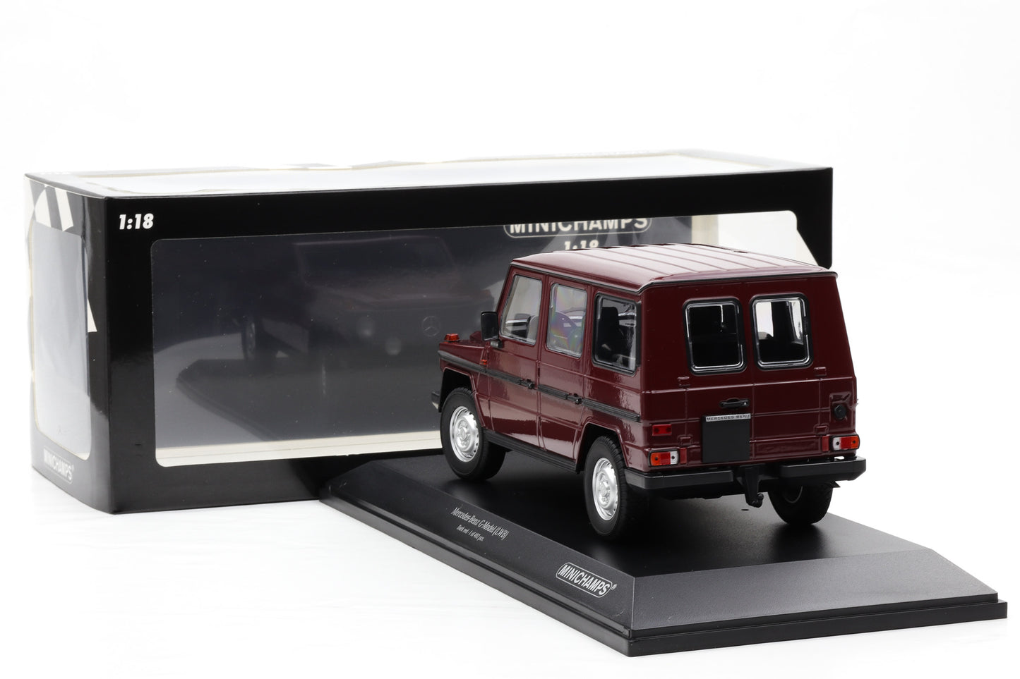 1:18 Minichamps Mercedes G-Klasse 300GD G-Model LWB W460 dark red 1980