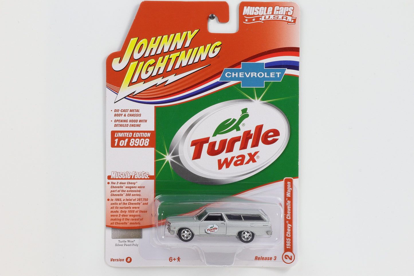 1:64 1965 Chevrolet Chevelle Wagon Johnny Lightning Muscle Cars