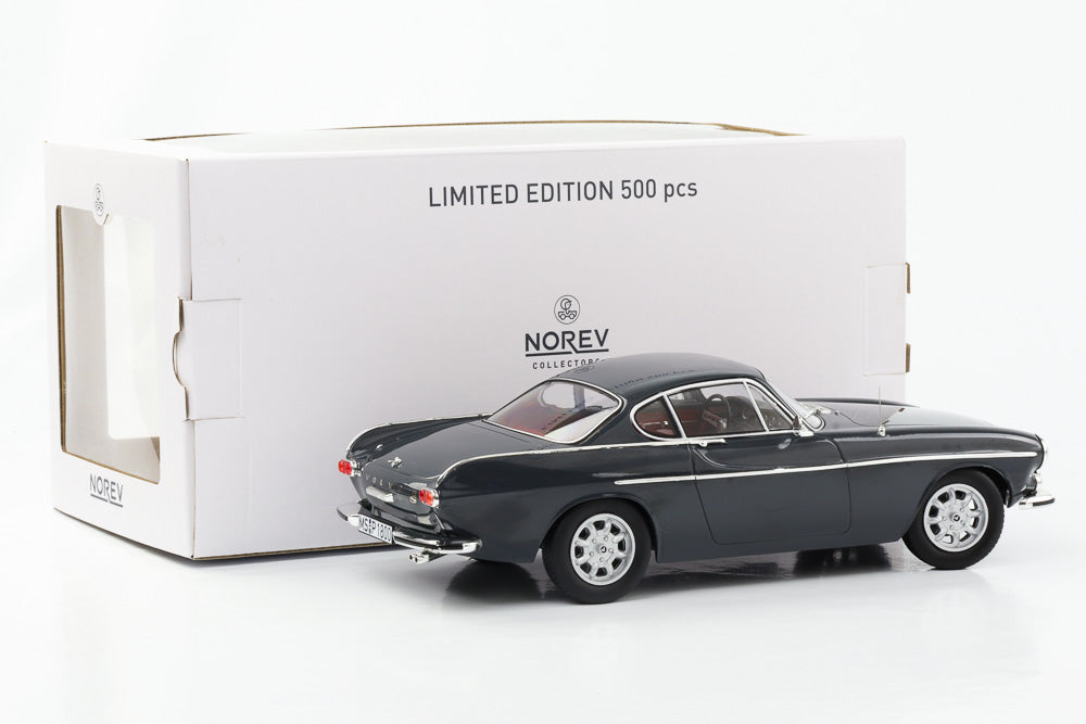 1:18 Volvo 1800 ES 1969 grau mit roter Ausstattung Norev