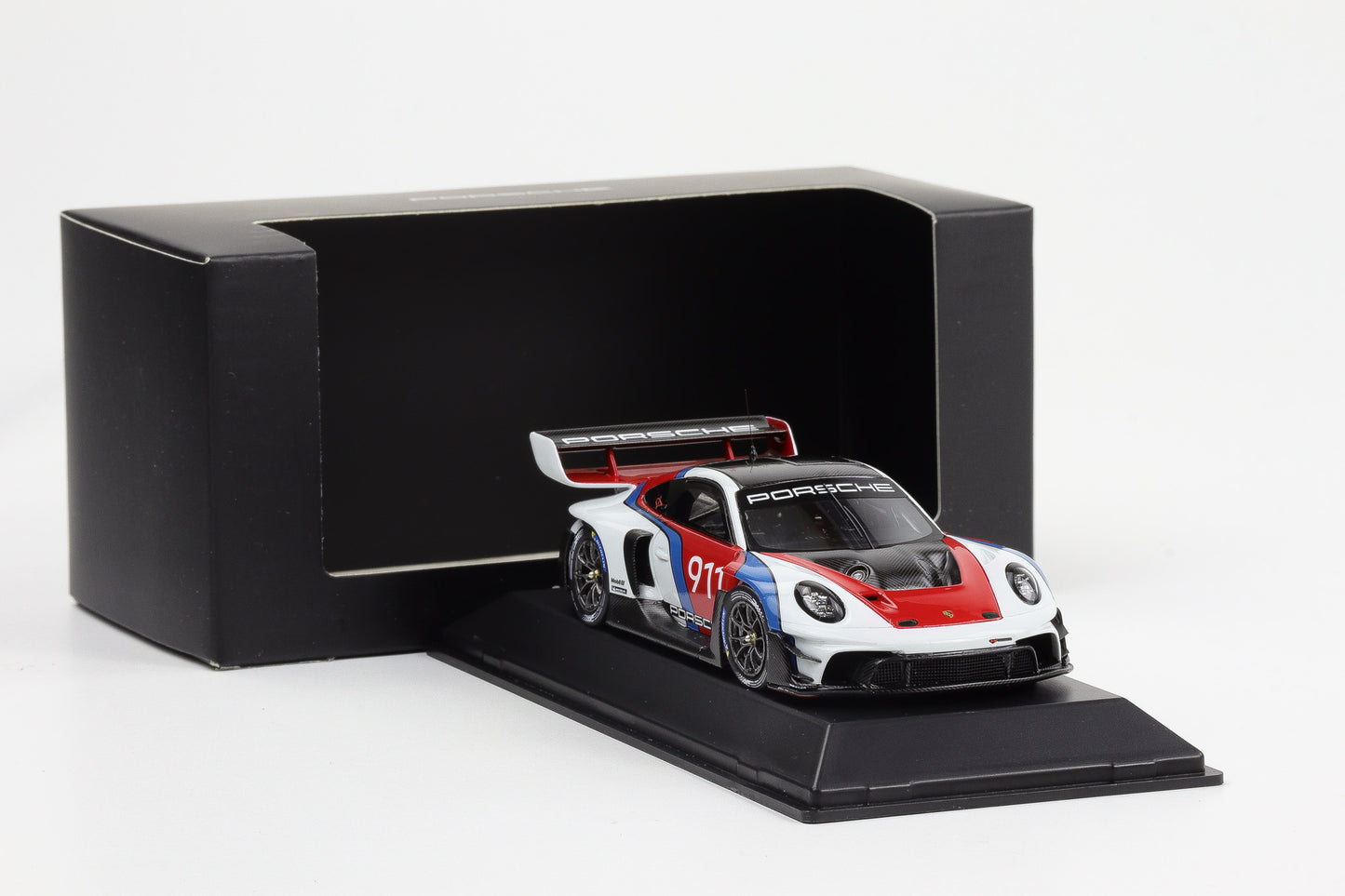 1:43 Spark Porsche 911 992 GT3 R #911 Rennsport weiss rot blau WAP DEALER