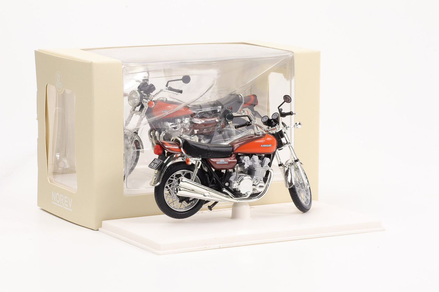 1:18 Kawasaki Z900 orange 1973 Motorrad Bike Norev 182031