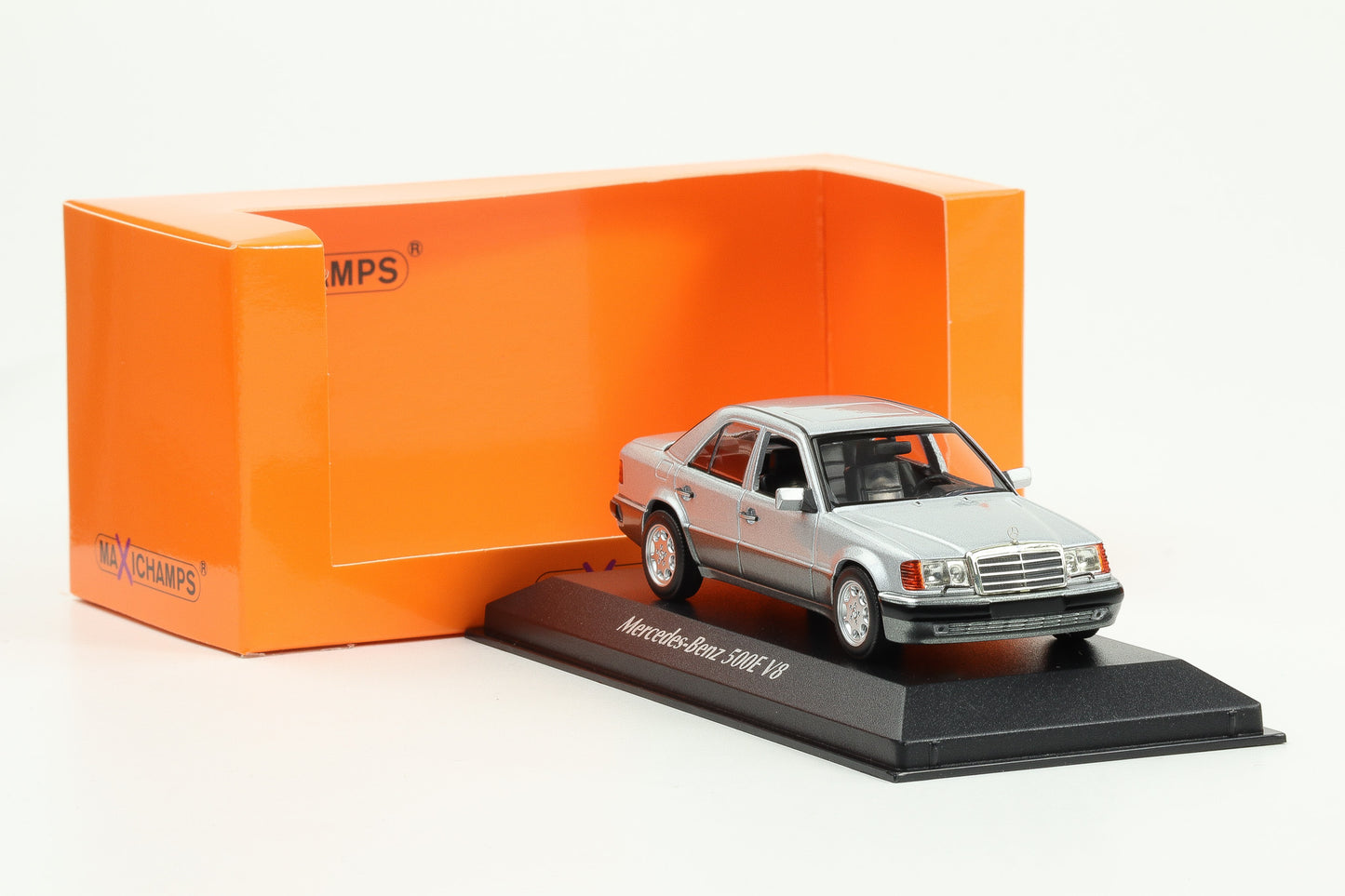 1:43 Minichamps Mercedes-Benz 500E V8 1991 silver metallic Maxichamps