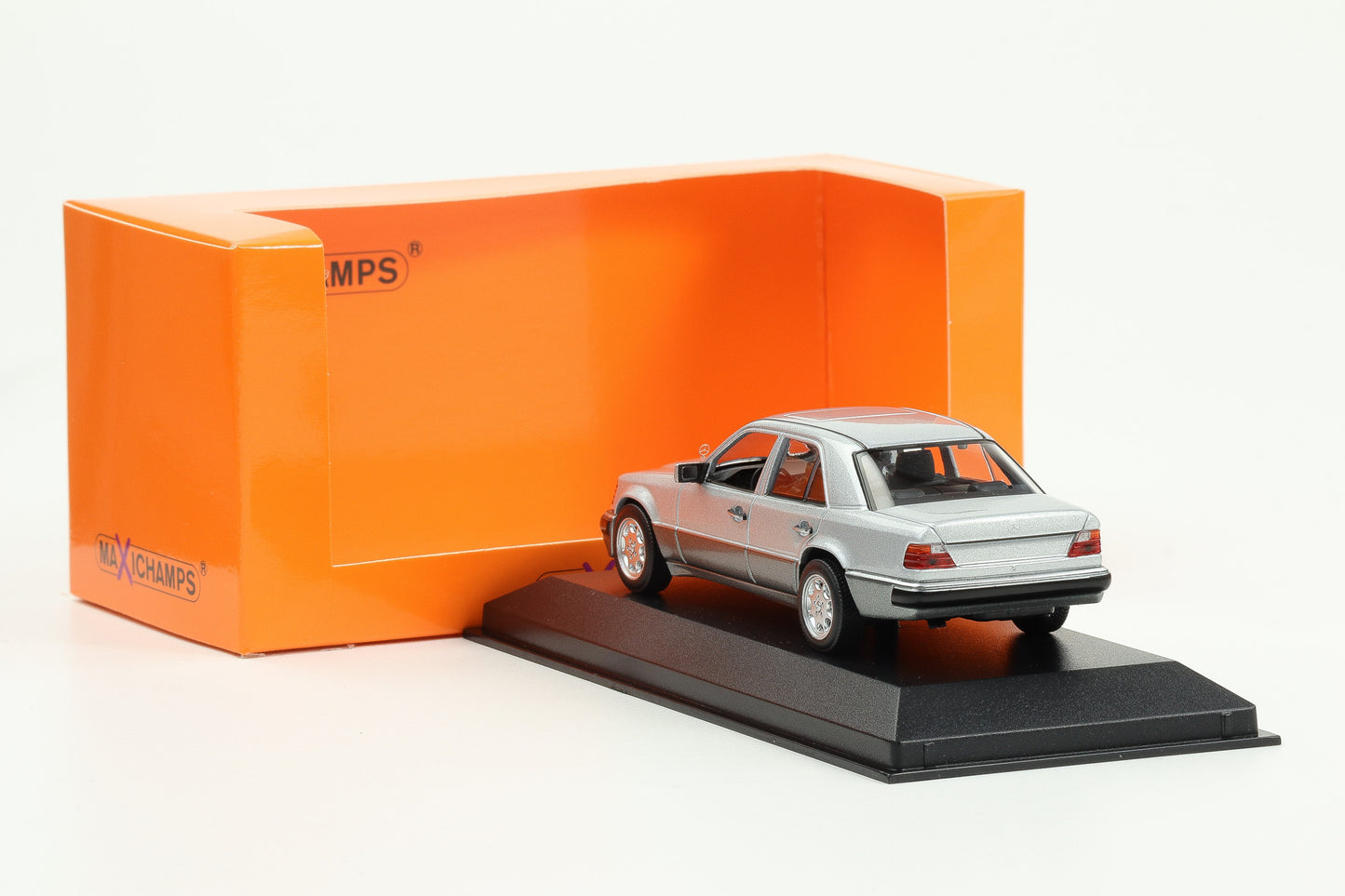 1:43 Minichamps Mercedes-Benz 500E V8 1991 silver metallic Maxichamps