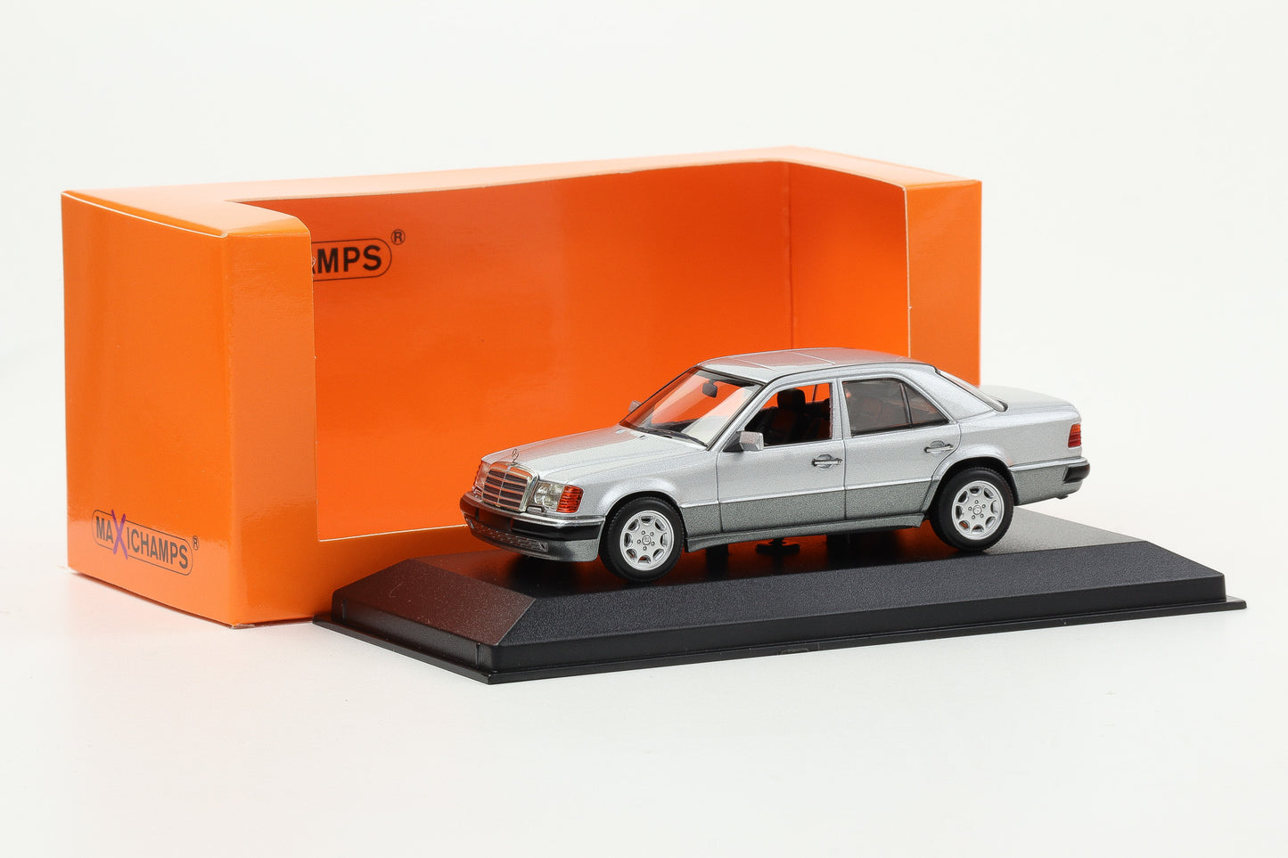1:43 Minichamps Mercedes-Benz 500E V8 1991 silver metallic Maxichamps