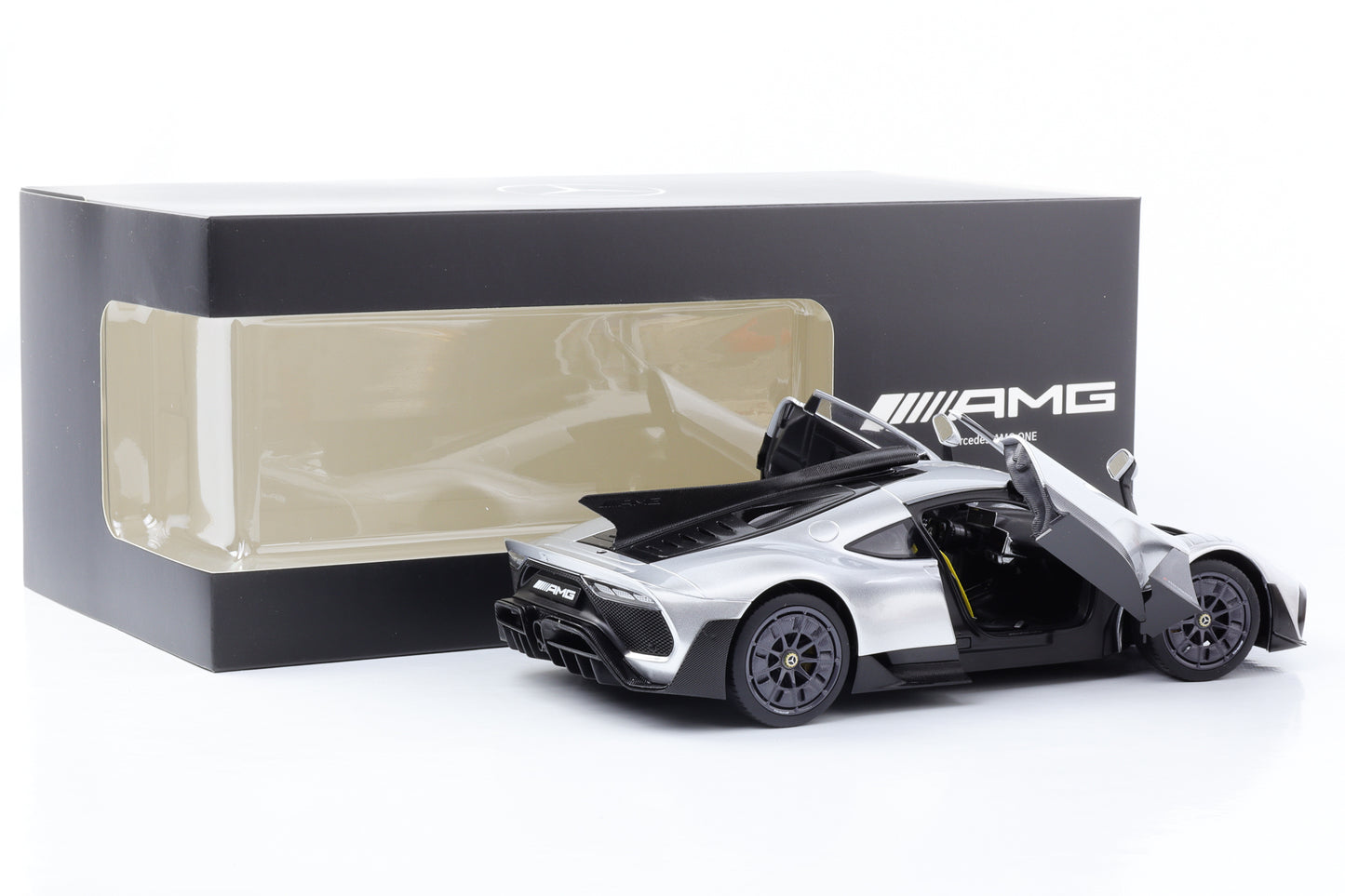 1:18 Mercedes-Benz AMG One C 298 hightechsilber NZG Dealer