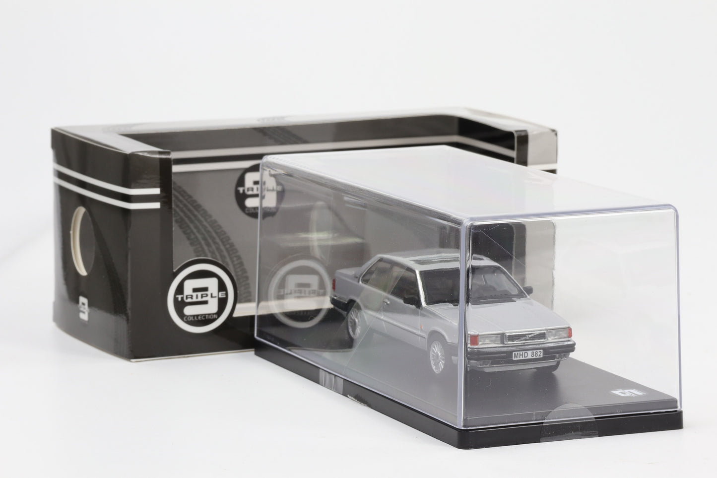 1:43 Triple 9 Volvo 780 Bertone 1977 Limited T9-43040