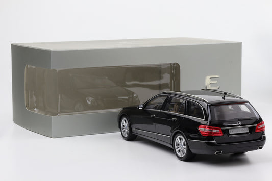 1:18 Minichamps Mercedes-Benz E-Klasse S212 T-Modell Cupritbraun metallic 2009