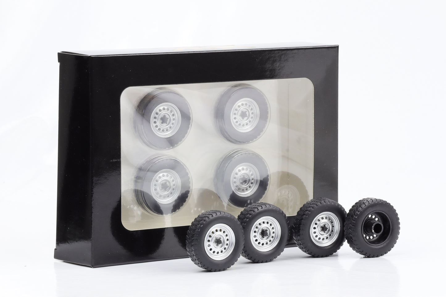 1:18 4 wheel set VW Bus T3 Synchro silver 37mm with tires KK-Scale
