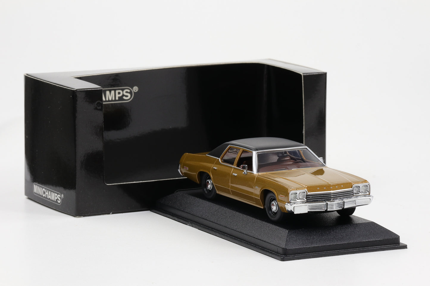 1:43 Minichamps Dodge Monaco Goldmetallic 1974