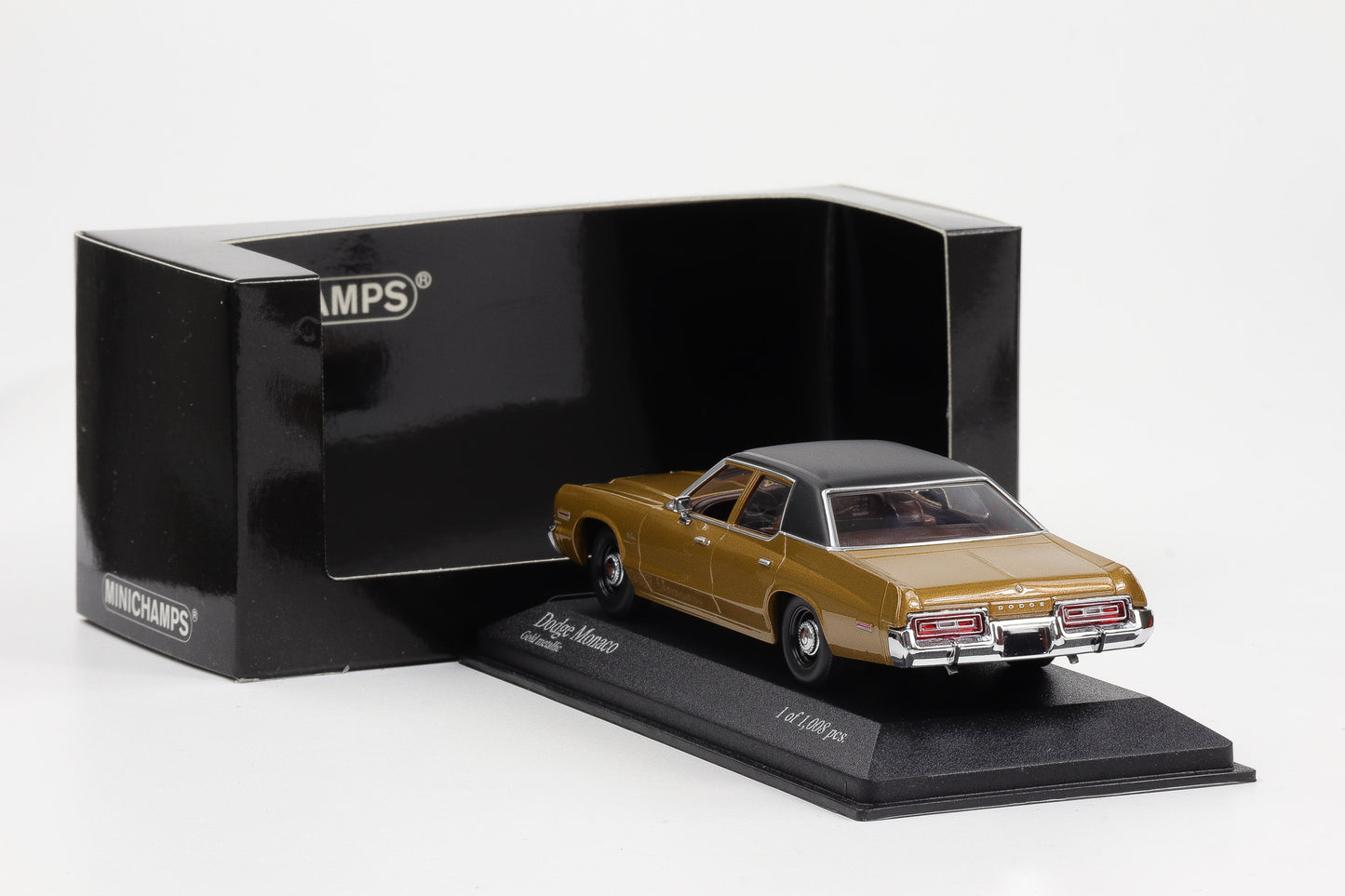 1:43 Minichamps Dodge Monaco Goldmetallic 1974