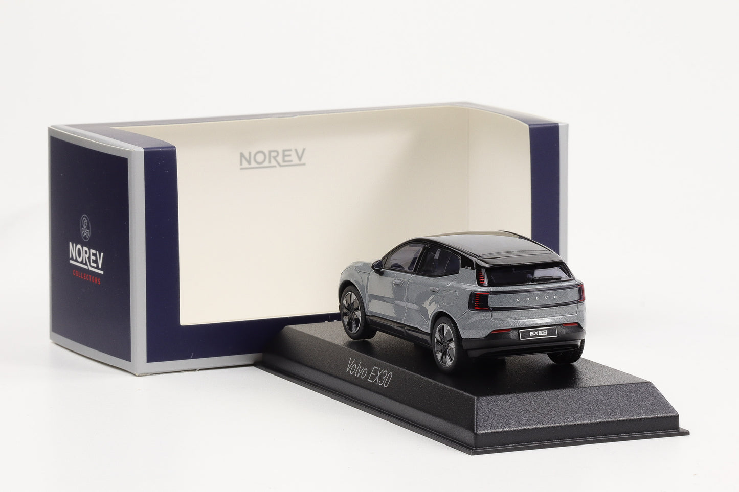 1:43 Volvo EX30 2024 Vapour Grey Norev 870070