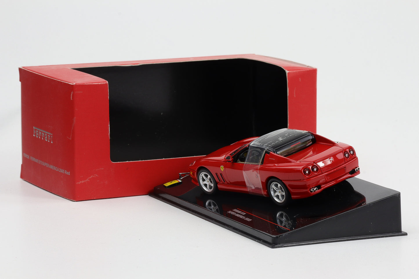 1:43 IXO Ferrari 575 rot Super America 2005 FER026