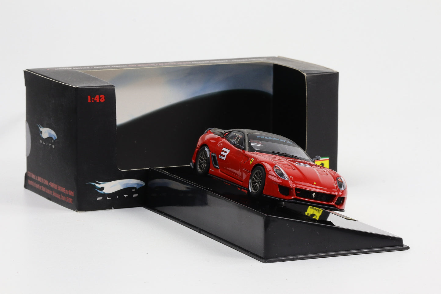 1:43 Hot Wheels Elite Ferrari 599XX 2009 rot mit Carbon Dach #3 T6263
