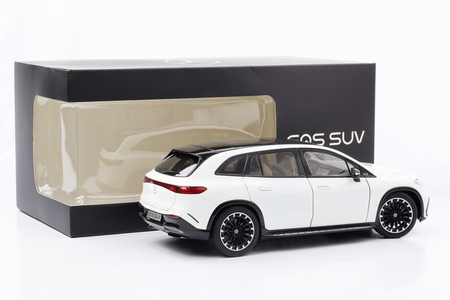 1:18 Mercedes-Benz EQ EQS SUV diamantweiß bright NZG Dealer