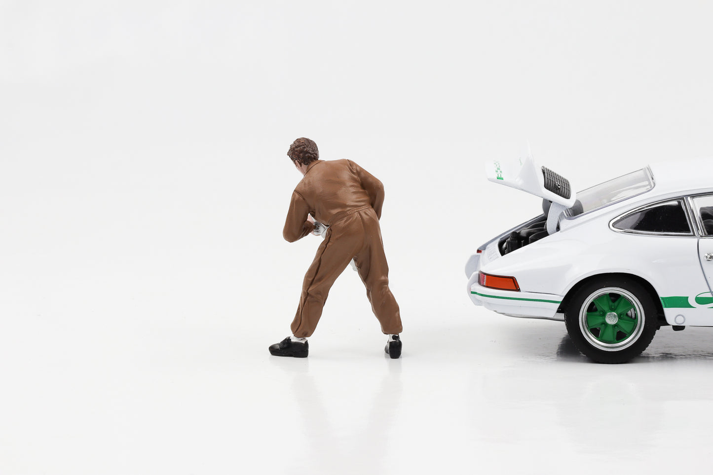 1:24 Mechaniker Le Mans Classic 50er Figur VI Ölkanne braun American Diorama Figuren