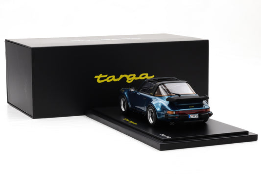 1:18 Spark Porsche 911 930 Turbo Targa Amazonas green MAP Museum + Vitrine