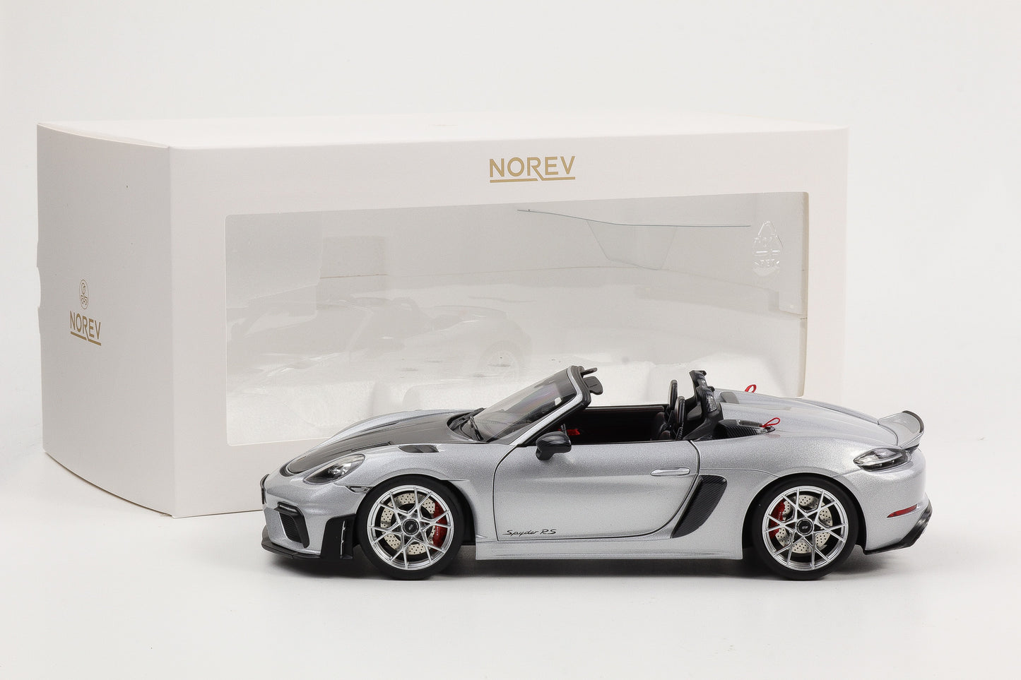 1:18 Norev Porsche 718 RS Spyder 2023 Weissach GT-silbermetallic 187270