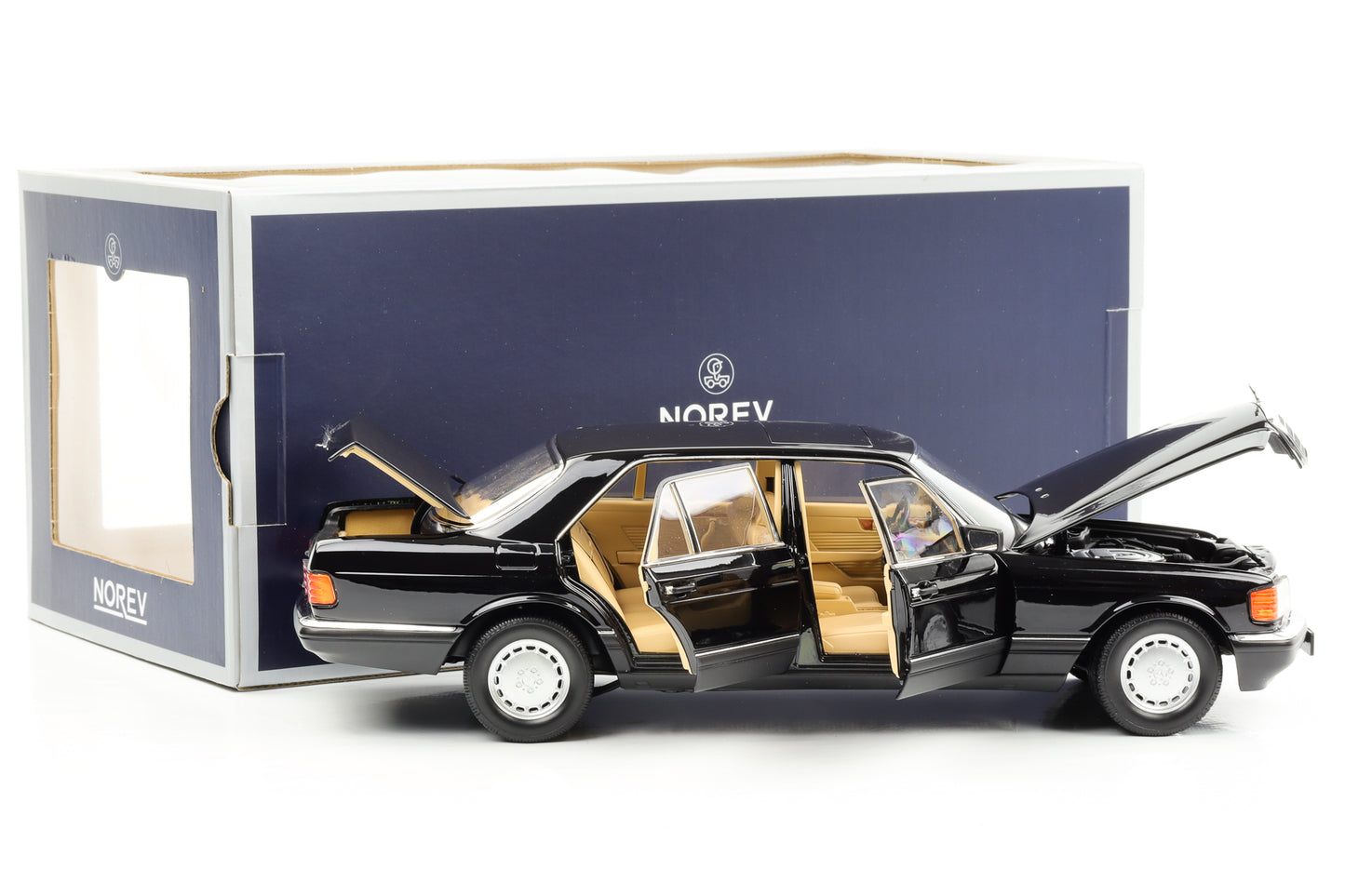 1:18 Mercedes-Benz 560 SEL W126 Limousine 1989 schwarz Norev full opening