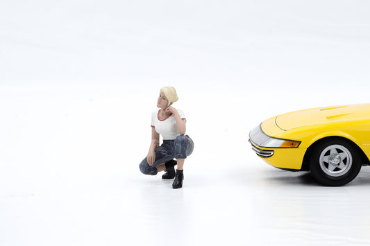 1:18 American Diorama Car Girls in Tees Michelle Figuren AD-38237