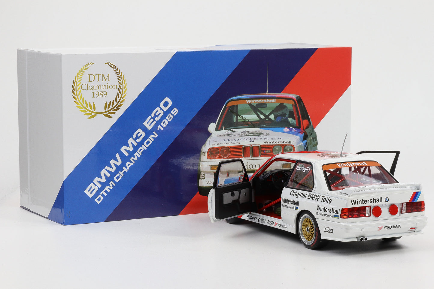 1:18 WERK83 BMW M3 E30 #15 DTM Champion 1989 Ravaglia Warsteiner Collectors box
