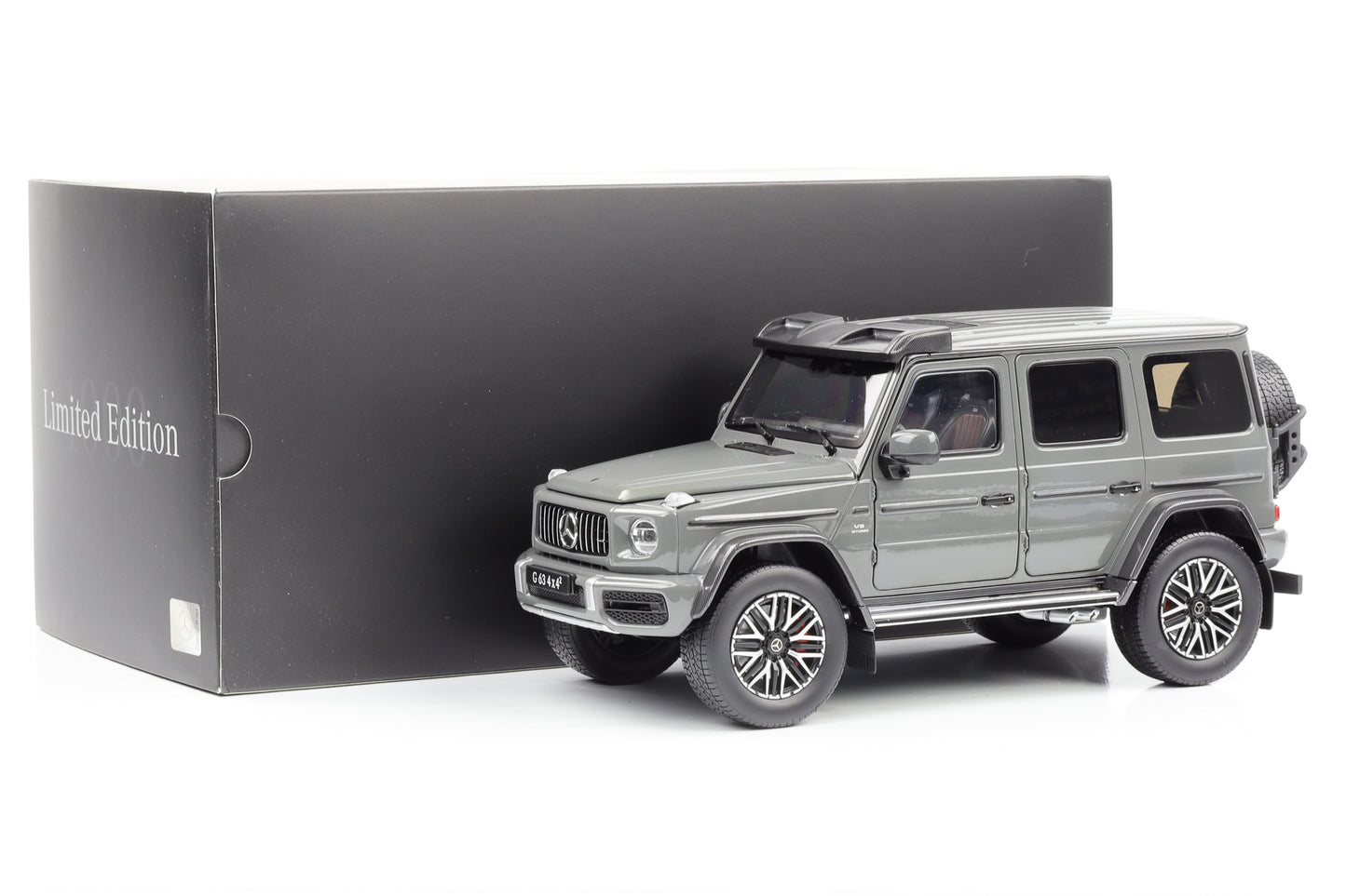 1:18 Mercedes-Benz AMG G 63 4x4 classic gray crazy iScale Dealer Limited