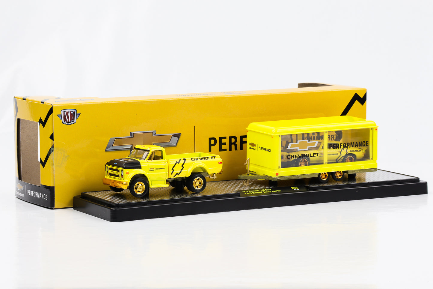 1:64 1970 Chevrolet C60 Truck & Chevrolet Camaro Z/28 RS PERFORMANCE M2 Machines