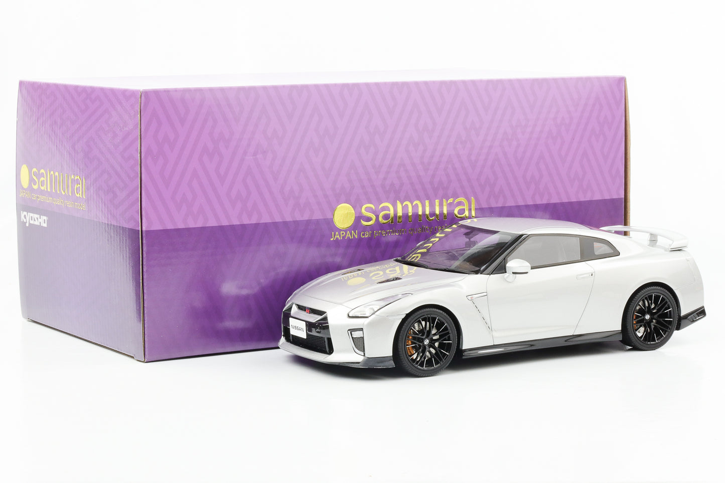 1:18 Nissan GT-R (R35) Coupe 2020 silver metallic Kyosho Samurai