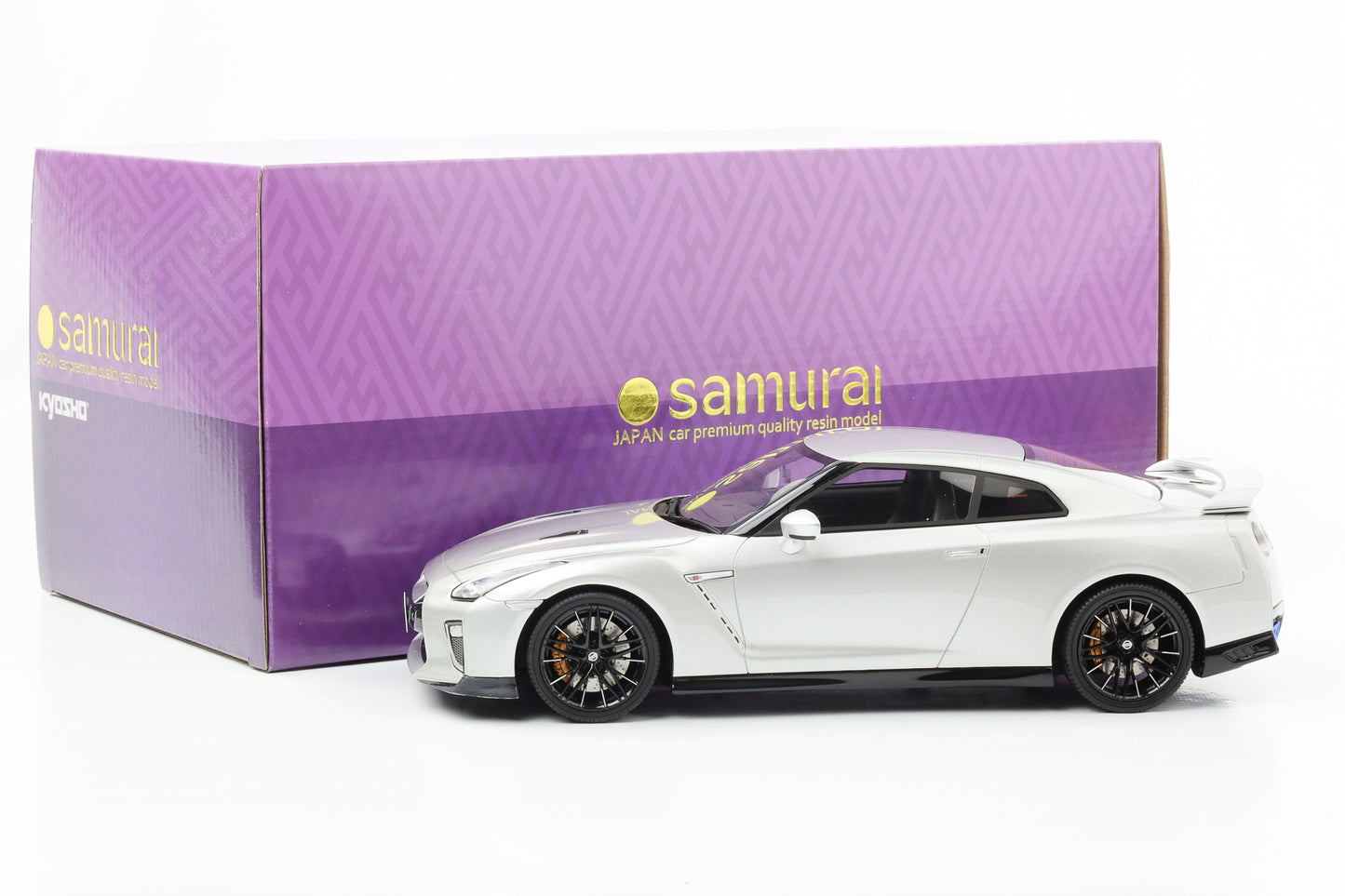 1:18 Nissan GT-R (R35) Coupe 2020 silver metallic Kyosho Samurai