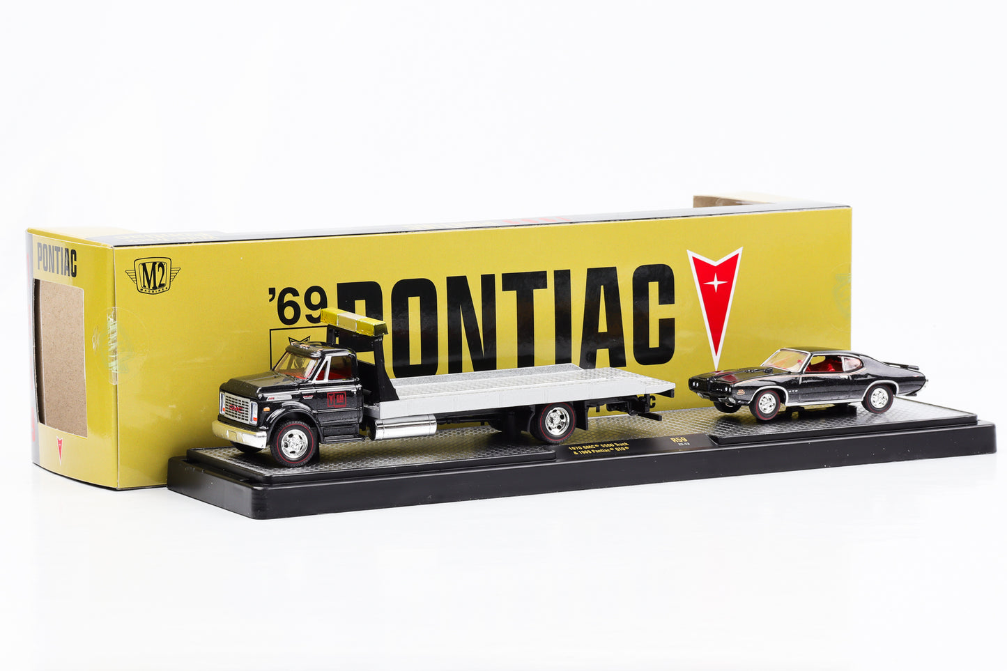 1:64 1970 GMC 5500 Truck & 1969 Pontiac GTO M2 Machines