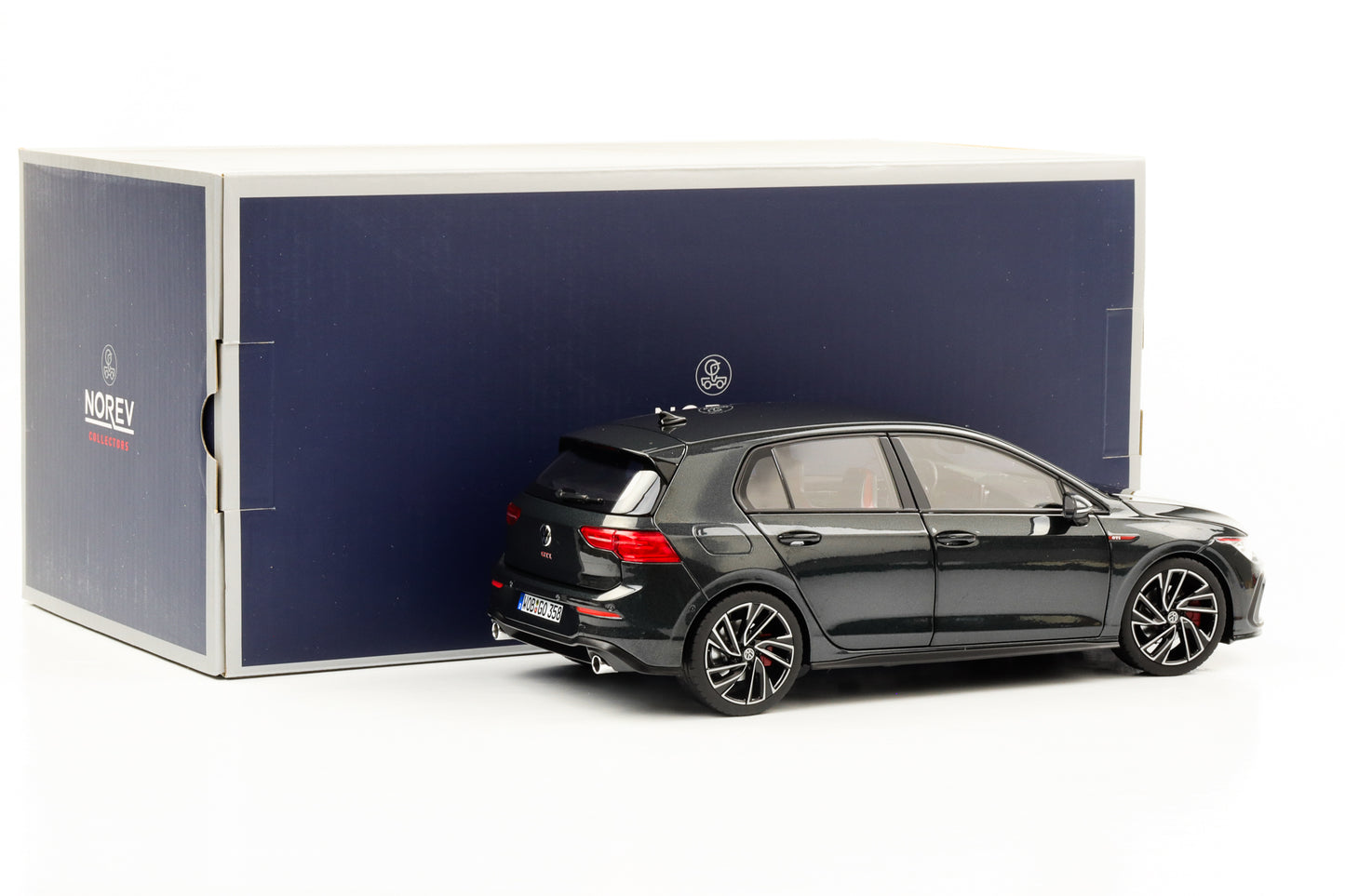 1:18 Norev VW Volkswagen Golf VIII GTI 2021 schwarz metallic 188591 full opening