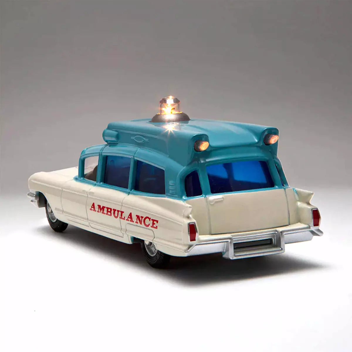 1:54 Corgi Toys Cadillac Chassis Superior Krankenwagen blau-weiß Nr. 437 Repro