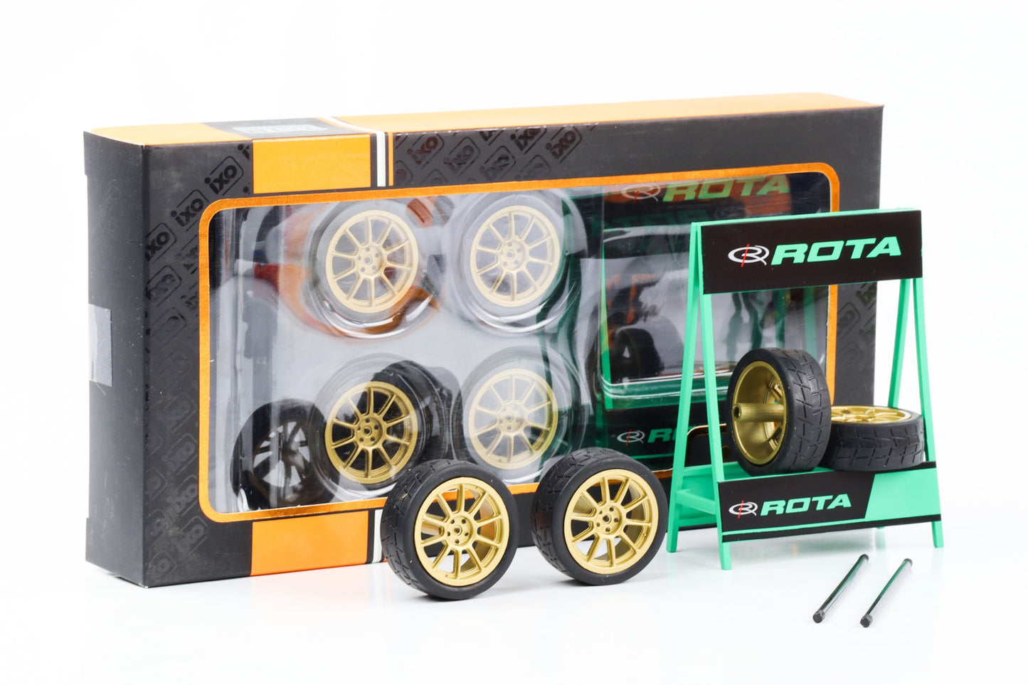 1:18 Rädersatz 4 Felgen 27 mm Set ROTA gold 34 mm mit Reifen IXO