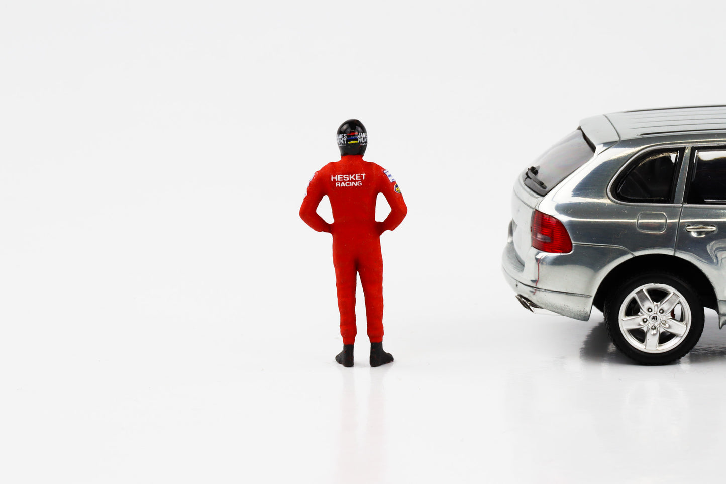 1:43 F1 Figur J. Hunt 1975 Hesketh Formel 1 Cartrix CT051 41mm