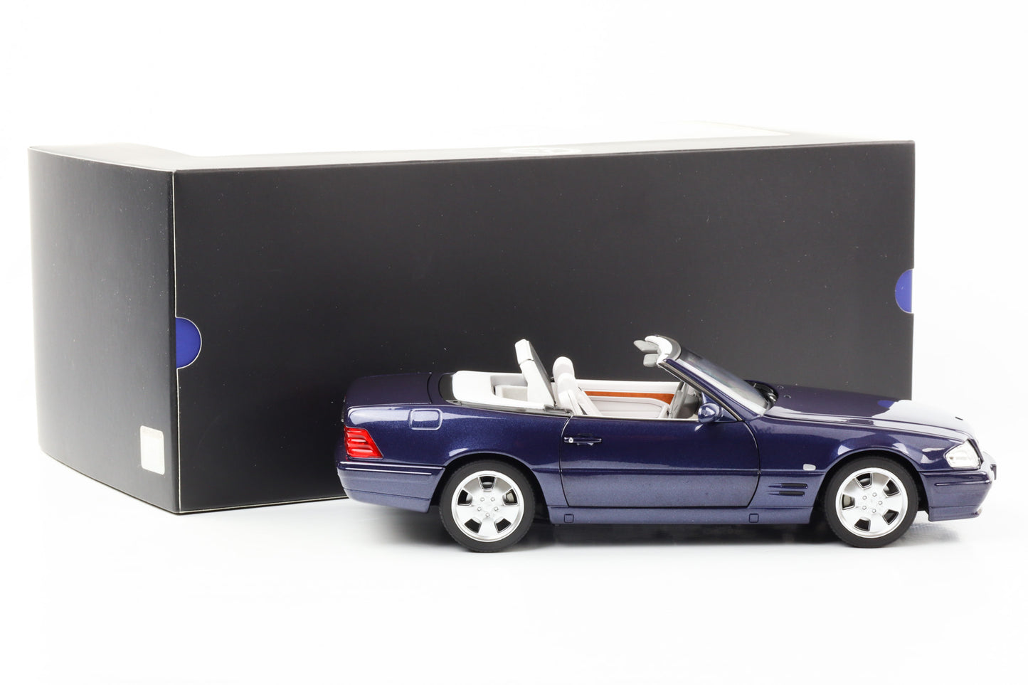 1: 18 Norev Mercedes-Benz 500 SL R129 Hardtop Softtop Azuritblau metallic Dealer