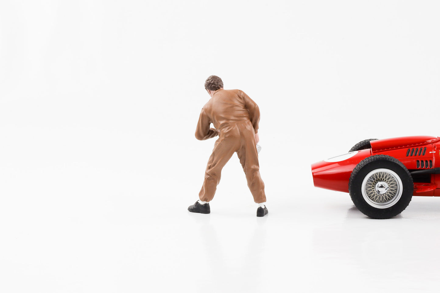 1:18 American Diorama Figur Le Mans Race Day Classic Mechaniker Ölkanne