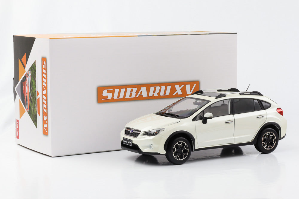 1:18 Subaru XV 2014 Crystal white perl weiß SunStar diecast Dealer