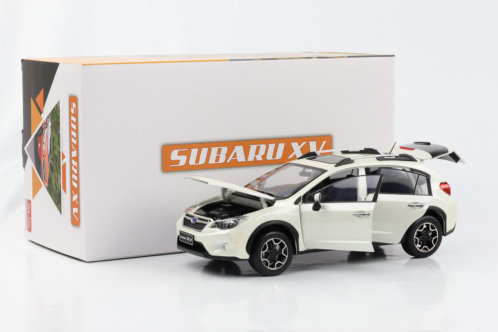 1:18 Subaru XV 2014 Crystal white perl weiß SunStar diecast Dealer