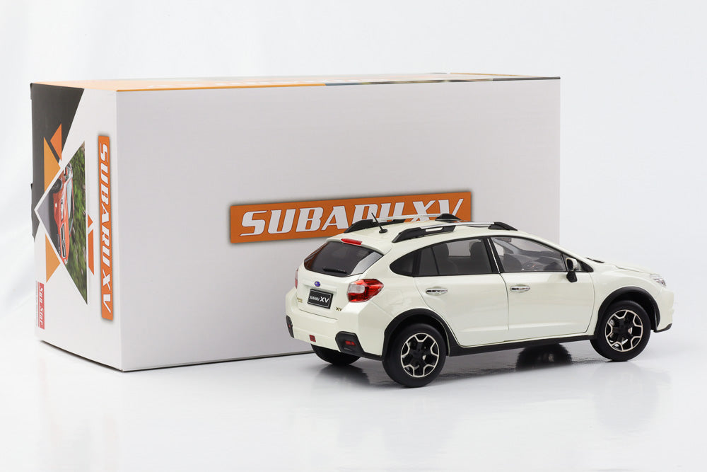 1:18 Subaru XV 2014 Crystal white perl weiß SunStar diecast Dealer