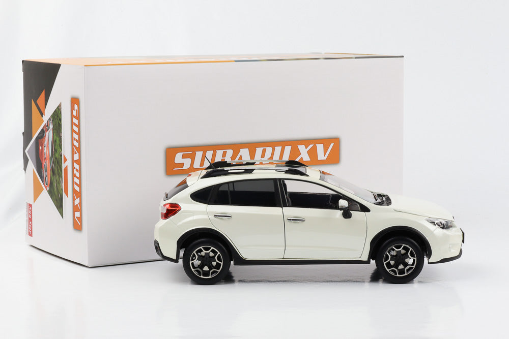 1:18 Subaru XV 2014 Crystal white perl weiß SunStar diecast Dealer