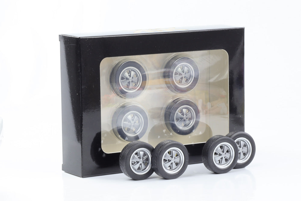 1:18 4 Felgen Set Porsche Fuchs Anniversary 35mm mit Reifen KK-Scale