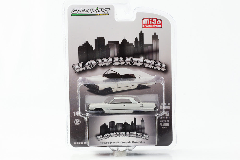 1:64 Lowrider 1963 Chevrolet Impala weißgrau Greenlight Mijo