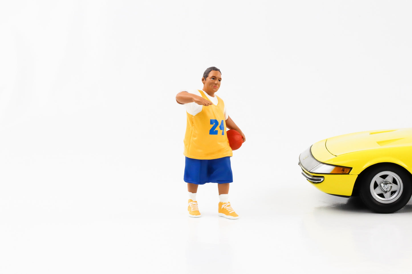 1:18 Figur III Lowriderz Mann mit Basketball American Diorama Figuren