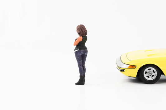 1:18 Figur Car Meet 3 Frau mit Tanktop und Ketten American Diorama Figuren
