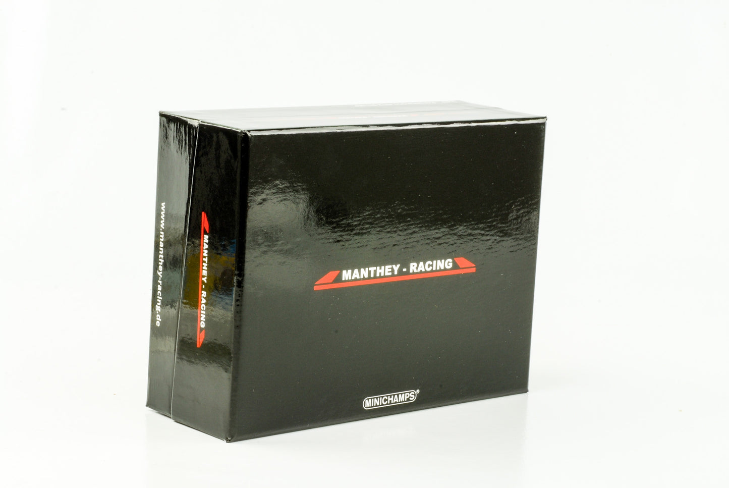 1:43 Manthey 911 991 II GT2 RS MR weiss Giftbox Minichamps limited