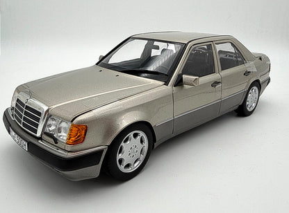 1:18 Norev Mercedes-Benz 500 E W124 5.0 V8 Limousine rauchsilber DEALER Edition NEU