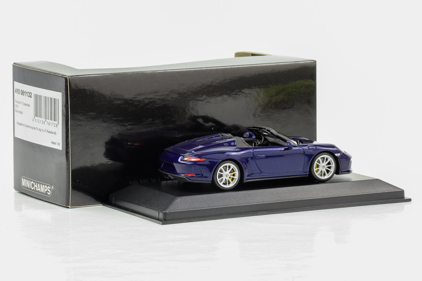 1:43 Porsche 911 992 Speedster 2019 iris blue metallic Minichamps
